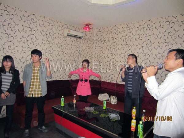 2011年10月，鄭州企鵝糧油機(jī)械有限公司--外貿(mào)部，十一國慶節(jié)團(tuán)體活動！(圖2)