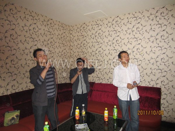 2011年10月，鄭州企鵝糧油機(jī)械有限公司--外貿(mào)部，十一國慶節(jié)團(tuán)體活動！(圖6)