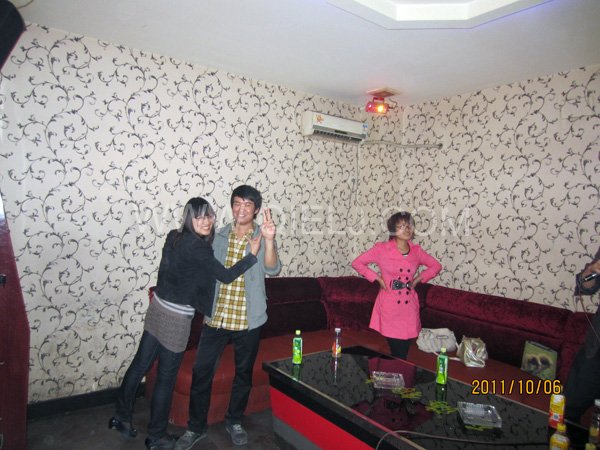 2011年10月，鄭州企鵝糧油機(jī)械有限公司--外貿(mào)部，十一國慶節(jié)團(tuán)體活動！(圖7)